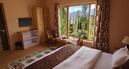 Hotel The Takshila Room Type - Deluxe With Mountain view