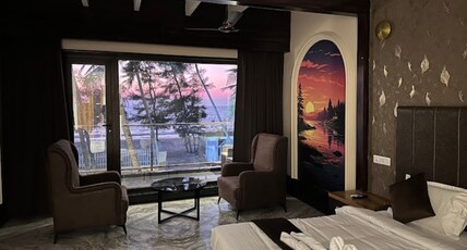 NAUTICAL 9 BEACH RETREAT Room Type - Deluxe double room with sea view