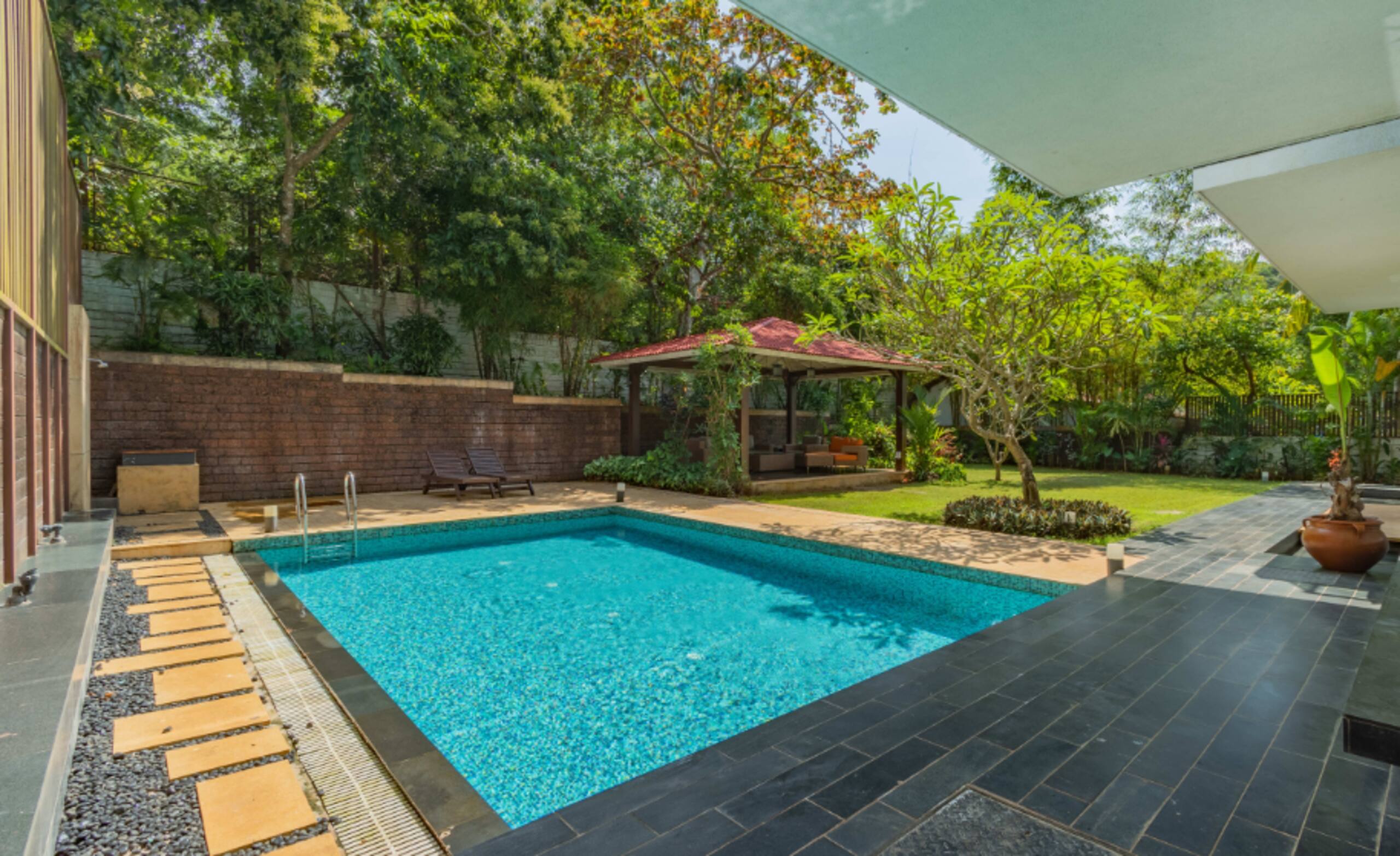Modern 4BHK Private Pool 4BHK w Lawn Near Anjuna (Seis V2) - Tap to explore photos