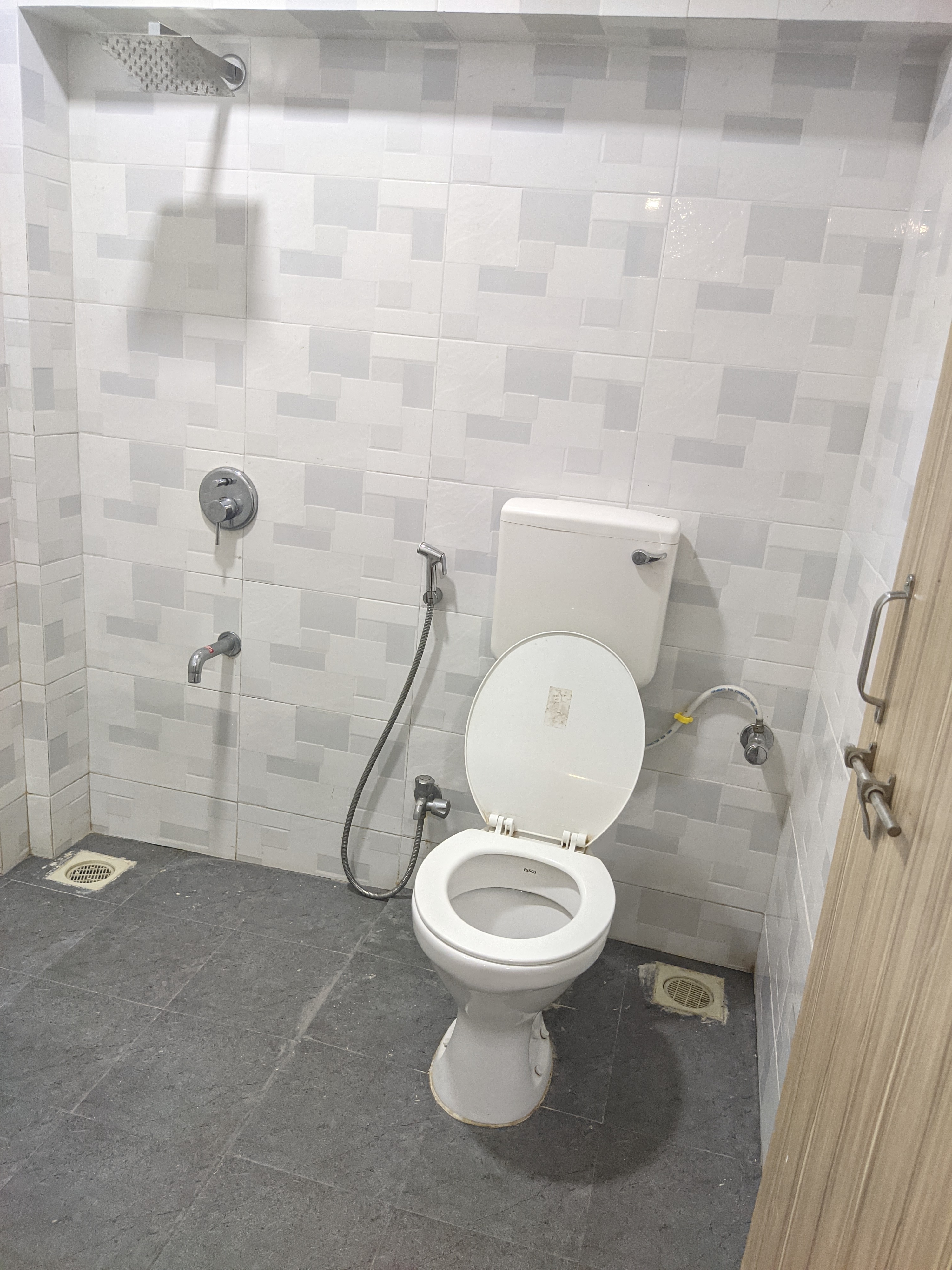 Hotel Mukesh Residency (Near Pune Railway Station) - Tap to explore photos
