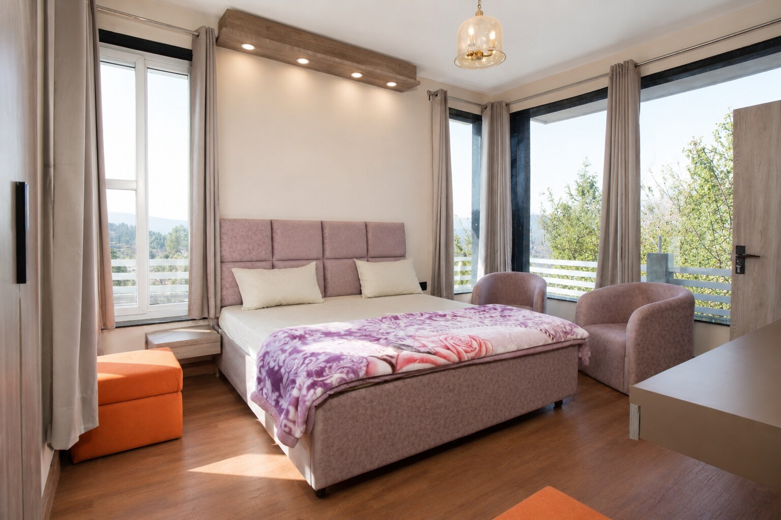 The Pine Vista  Mukteshwar  3bhk wi fi Cook - Tap to explore photos