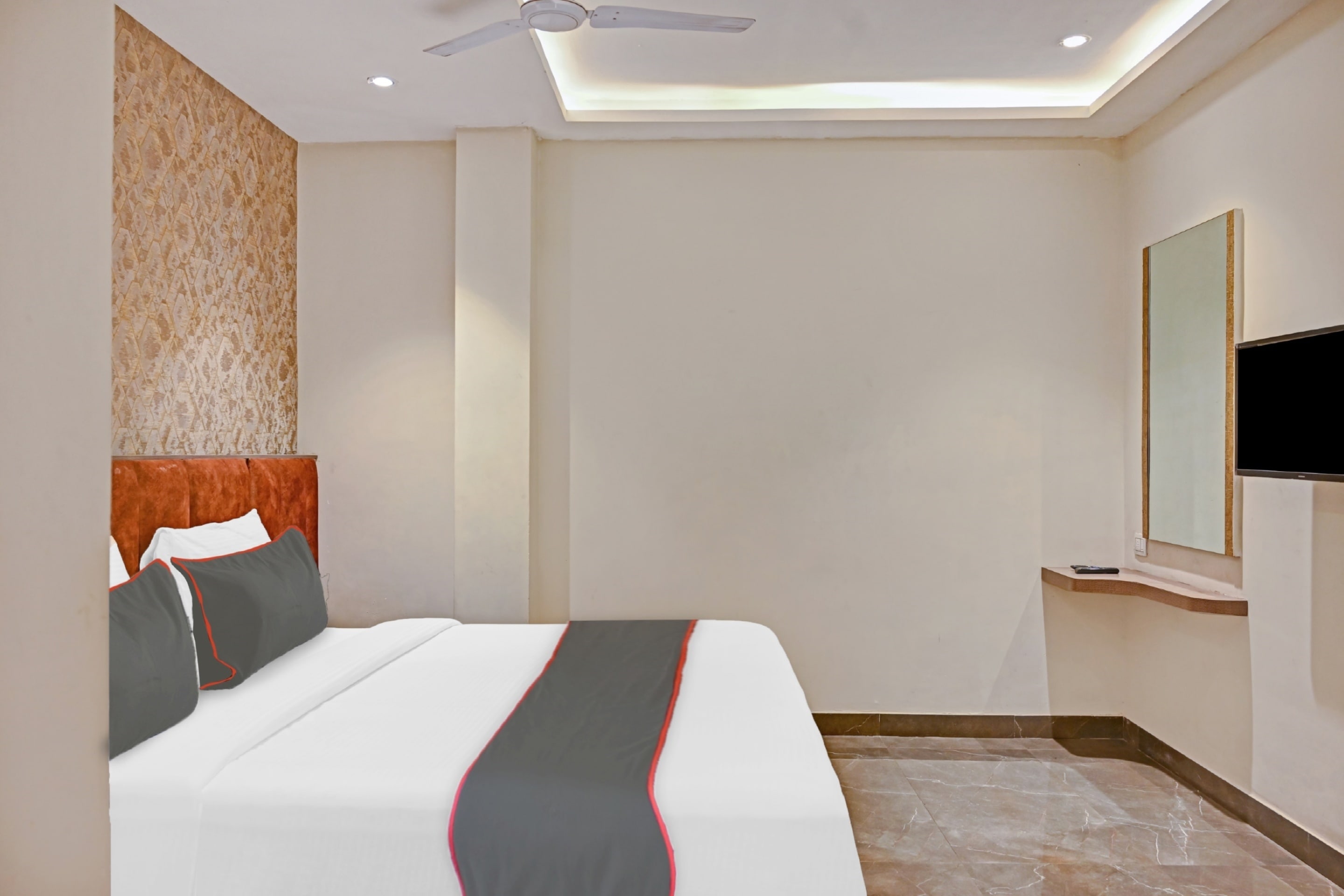 Hotel O Vrindavan - Tap to explore photos