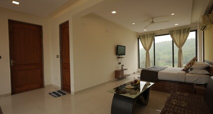 Hotel White Lotus at Ratanpur Border Room Type - Superior Double or Twin Room