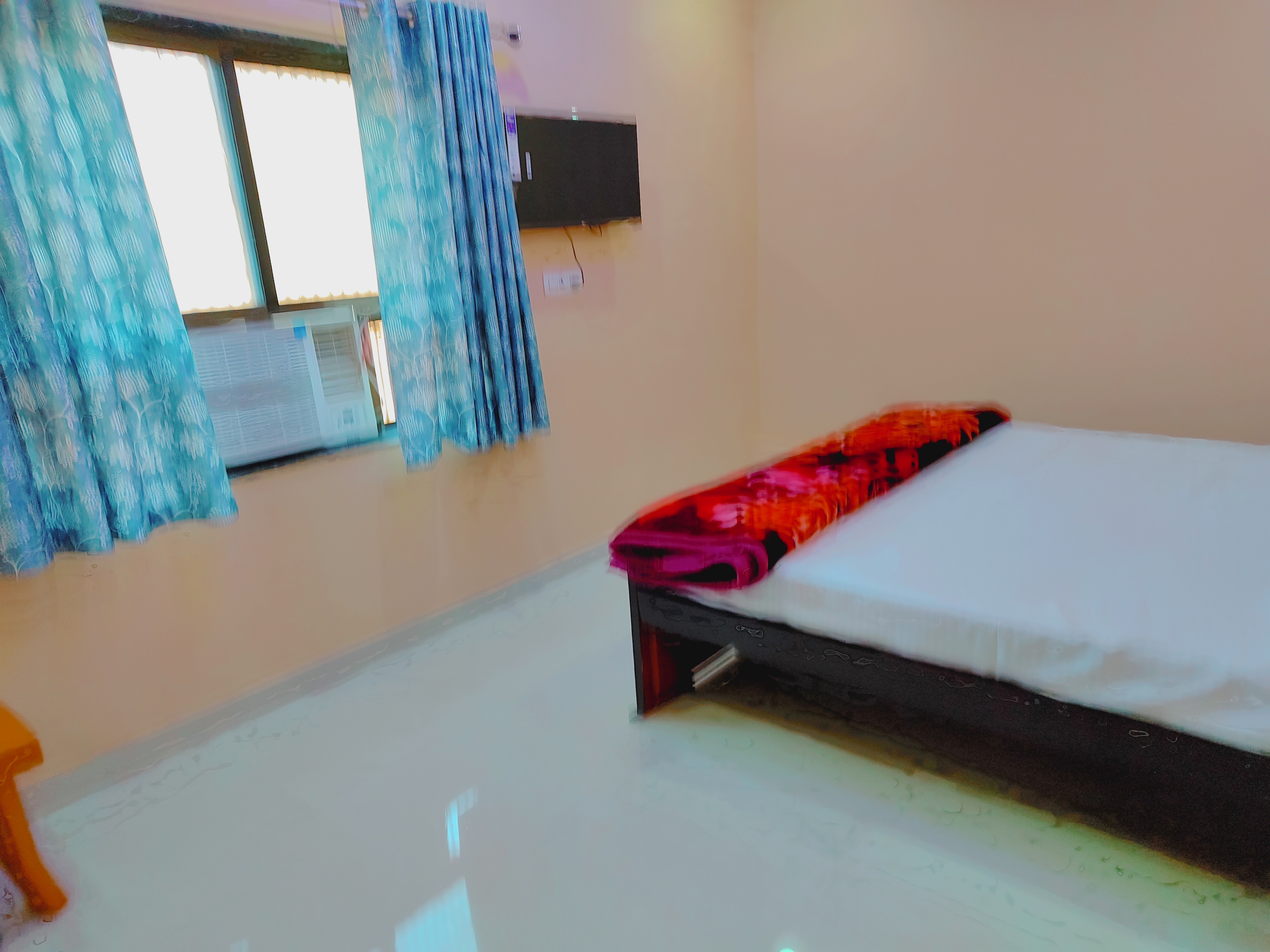 SARYU LODGE - Tap to explore photos