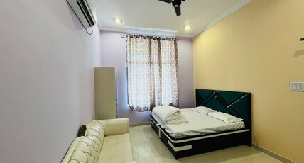 Gopal Hotel And Palace Room Type - Deluxe Double Room