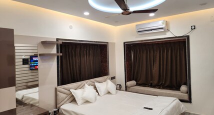 Luxe Lagoon 4Bhk Flat with 350sqft Hall Room Type - Luxe Lagoon 4Bhk Flat with 350sqft Hall