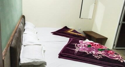 Gauri shankar hotal Room Type - Family room 2nd floor 3nd room