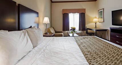 Best Western Refugio Inn Room Type - 1 King Bed, Non-Smoking, High Speed Internet Access, Shower In Room, Microwave And Refrigerator, Cof