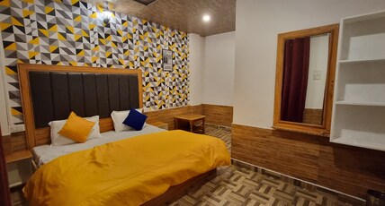 Misfits Hostel and Cafe | Near Mall Road Room Type - Private Room with Ensuite Washroom and Free WiFi