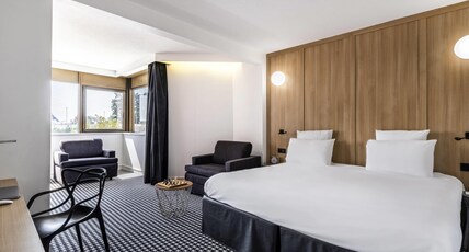 Mercure Tours Sud Room Type - Family Superior Room with 1 double bed and 2 single sofa beds