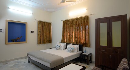 Sudarshan Homestay Room Type - Deluxe Double Room
