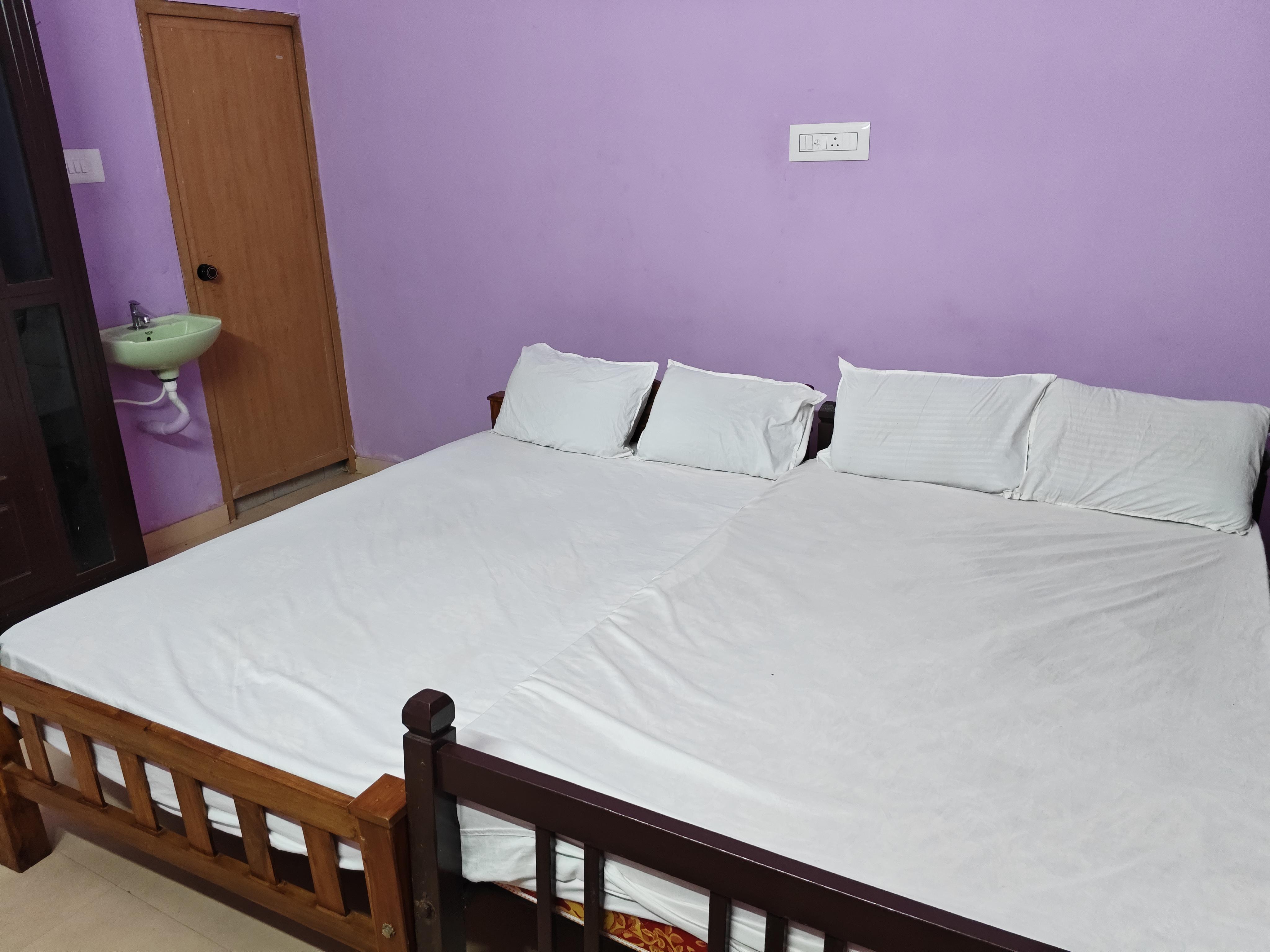 VENU'S HOMESTAY, Varkala - Tap to explore photos
