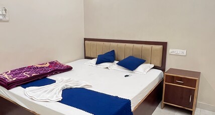 Kanha p. Guest house Room Type - Deluxe Bedroom 4