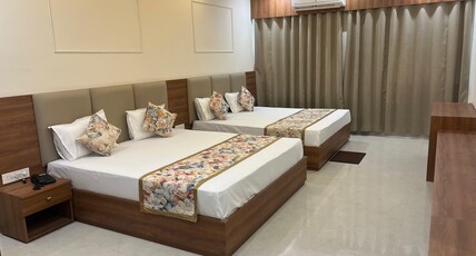 Tilak Hotel, Harda Room Type - Suite room with 2 king bed
