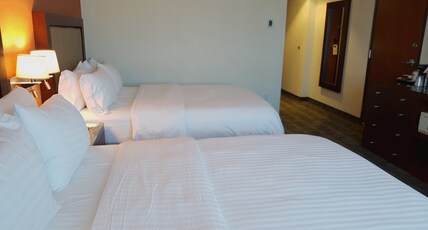 Holiday Inn Leon Plaza Mayor, an IHG Hotel Room Type - 2 Queen Standard