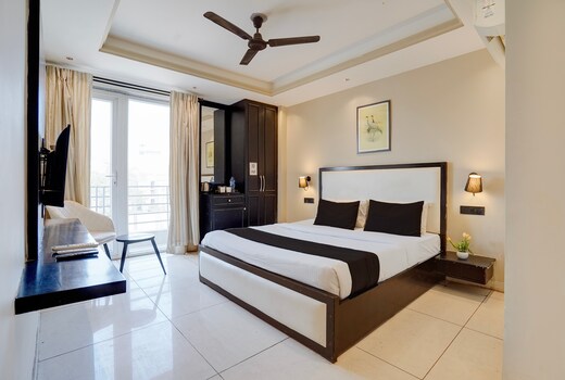 Townhouse Oak Udyog Vihar