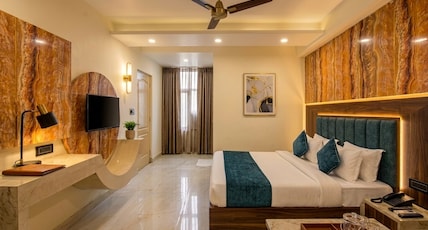 Hotel Klick International Room Type - Super Deluxe Double Room Hotel Klick International Room Type - Super Deluxe Double Room