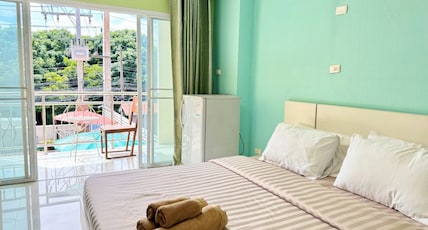 Collection O Bupamontra Chiangmai Room Type - Deluxe double pool view