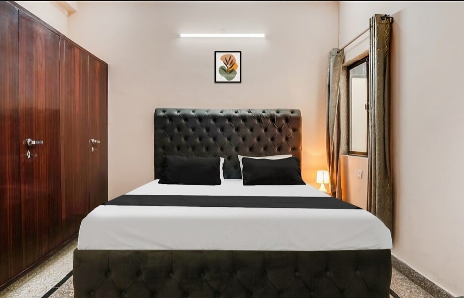 Hotel Starlight Stay - Tap to explore photos