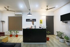 Super Townhouse Cloud Bay, Near Genpact, Sector-69, Gurgaon