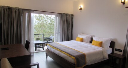 Falcon Crest Room Type - Deluxe Room with Balcony
