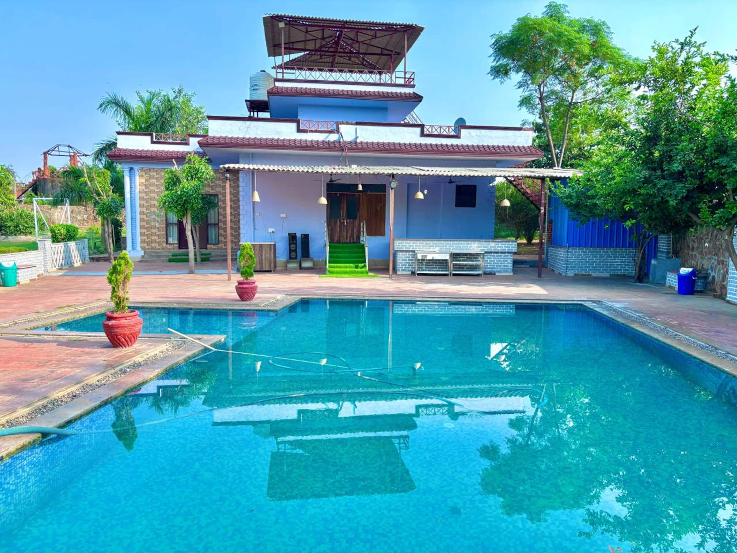 4BHK Private Farmhouse in Gurgaon - Tap to explore photos