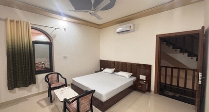 KK Palace Room Type - Deluxe Room with City View