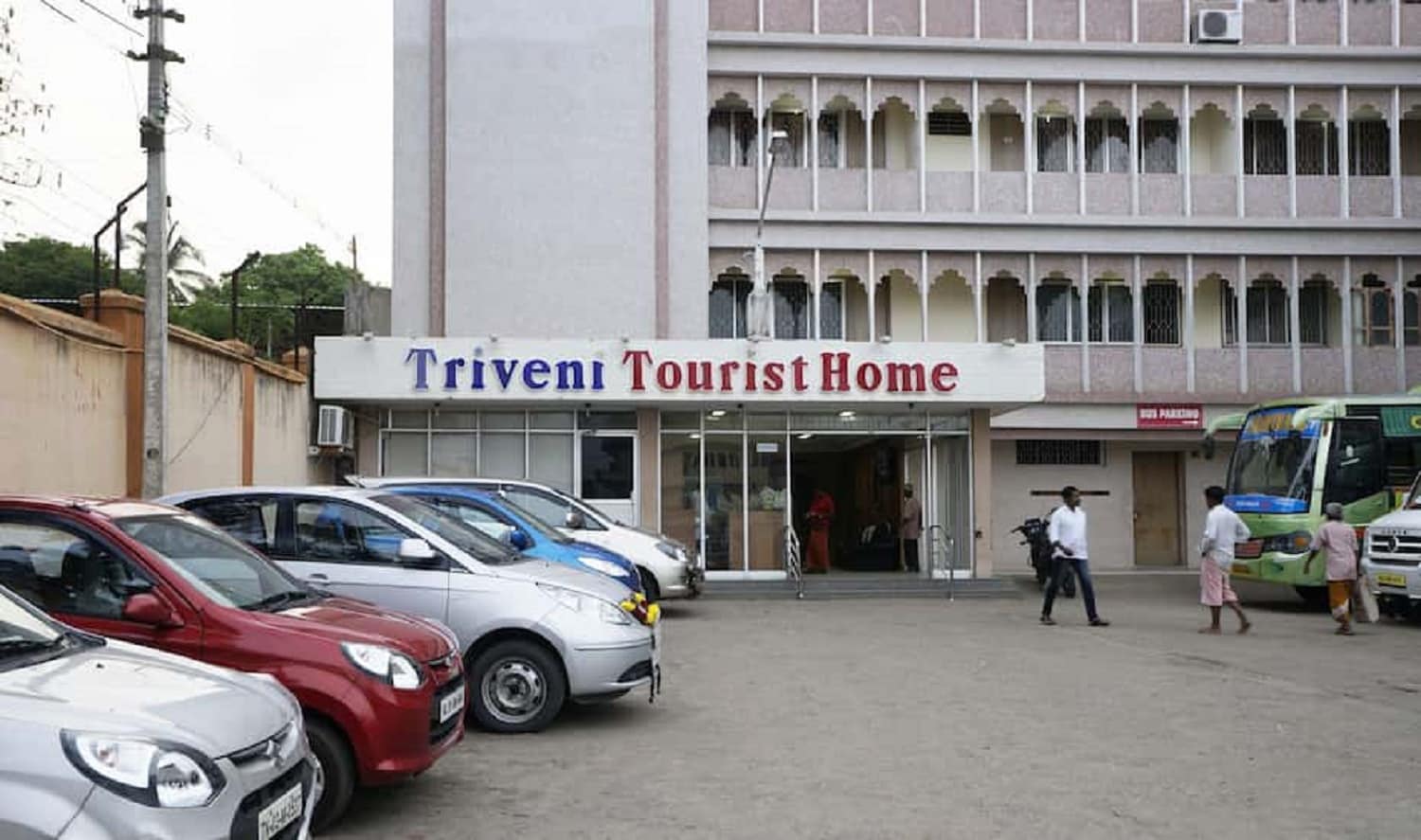 Triveni Tourist Home - Tap to explore photos