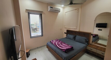 Hotel  Shreyanvi Room Type - Room 105