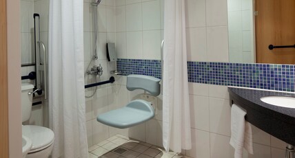 Holiday Inn Express BIRMINGHAM - WALSALL  Room Type - 1 Double Accessible with Free Hot Breakfast