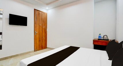 Townhouse Sector 143B Noida Room Type - Classic