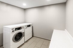 Holiday Inn Express & Suites LONOKE I-40 (EXIT 175)