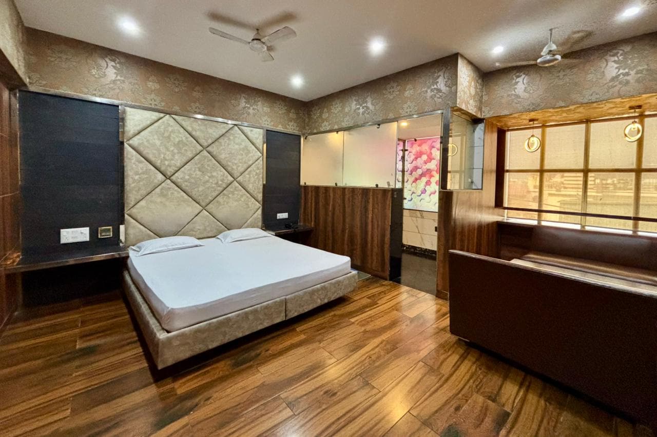 Mannat Hotel - Tap to explore photos