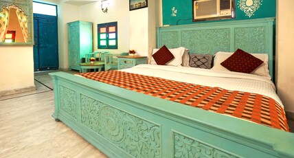 The Lake View Hotel - On Lake Pichola Room Type - Premium Jharokha Room