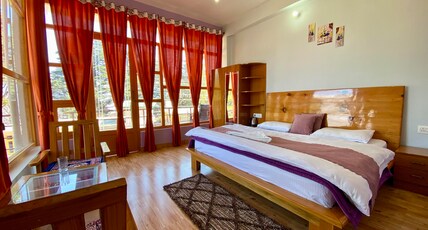 Hotel Mansarovar Inn Room Type - Panoramic View Luxury Room First Floor With Balcony
