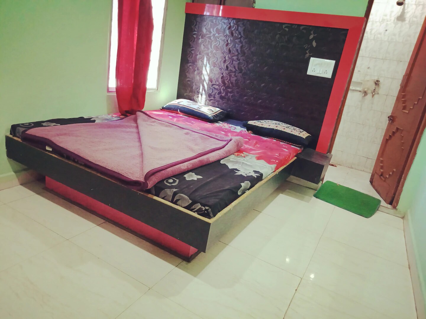Hotel Lotus India - Tap to explore photos
