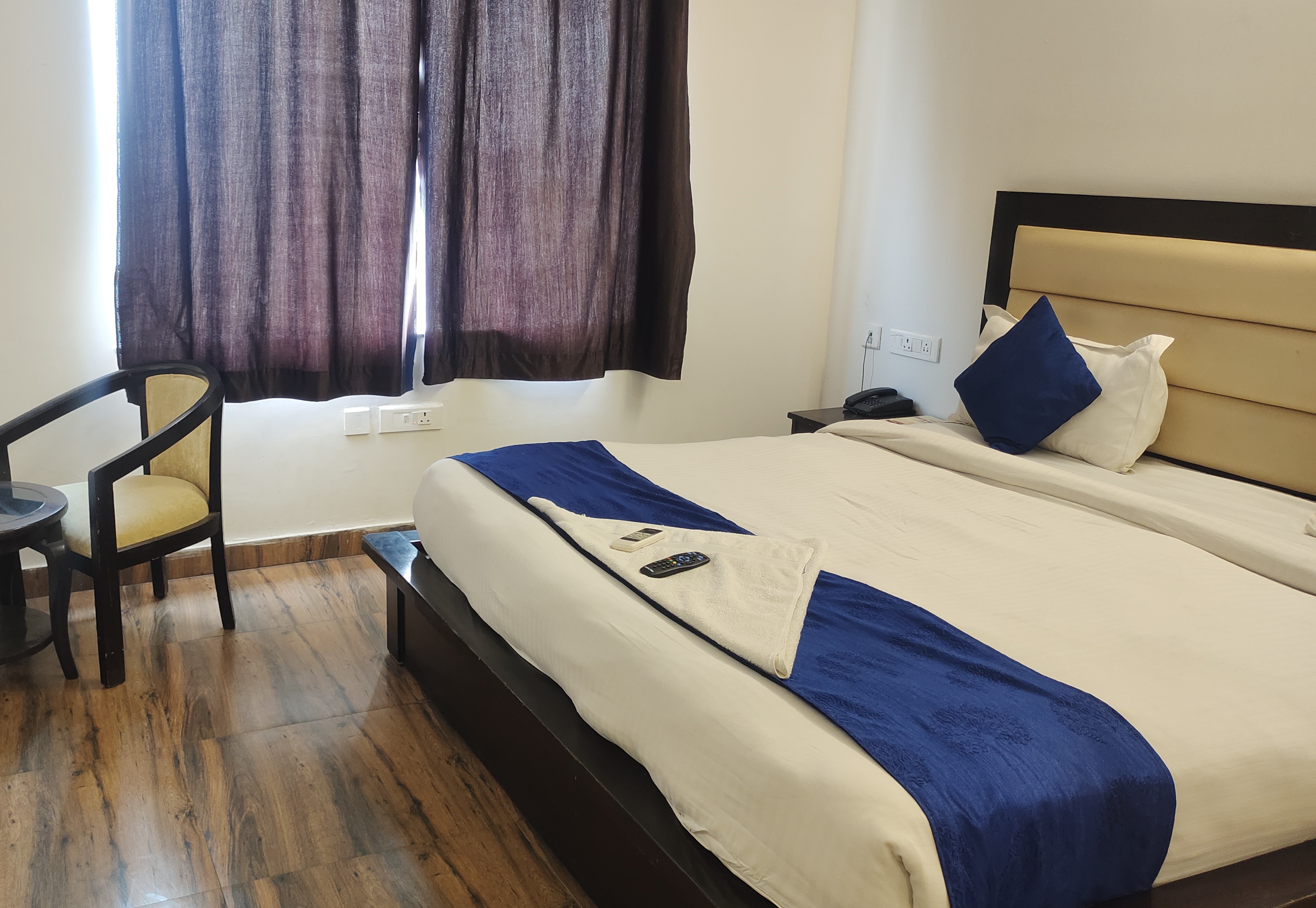 Hotel White Rock Sector 68 Sohna Road Gurgaon - Tap to explore photos