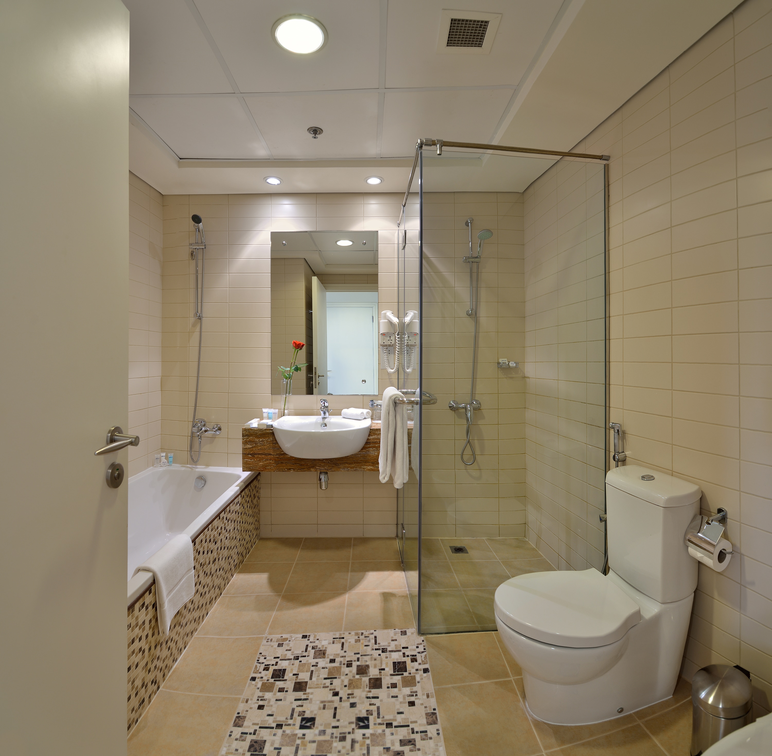 Oaks Liwa Heights Hotel Apartments - Tap to explore photos