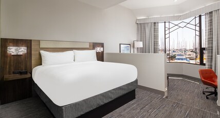 Holiday Inn Express Hotel & Suites Ventura Harbor Room Type - 1 King Suite Sofa Bed Harbour View