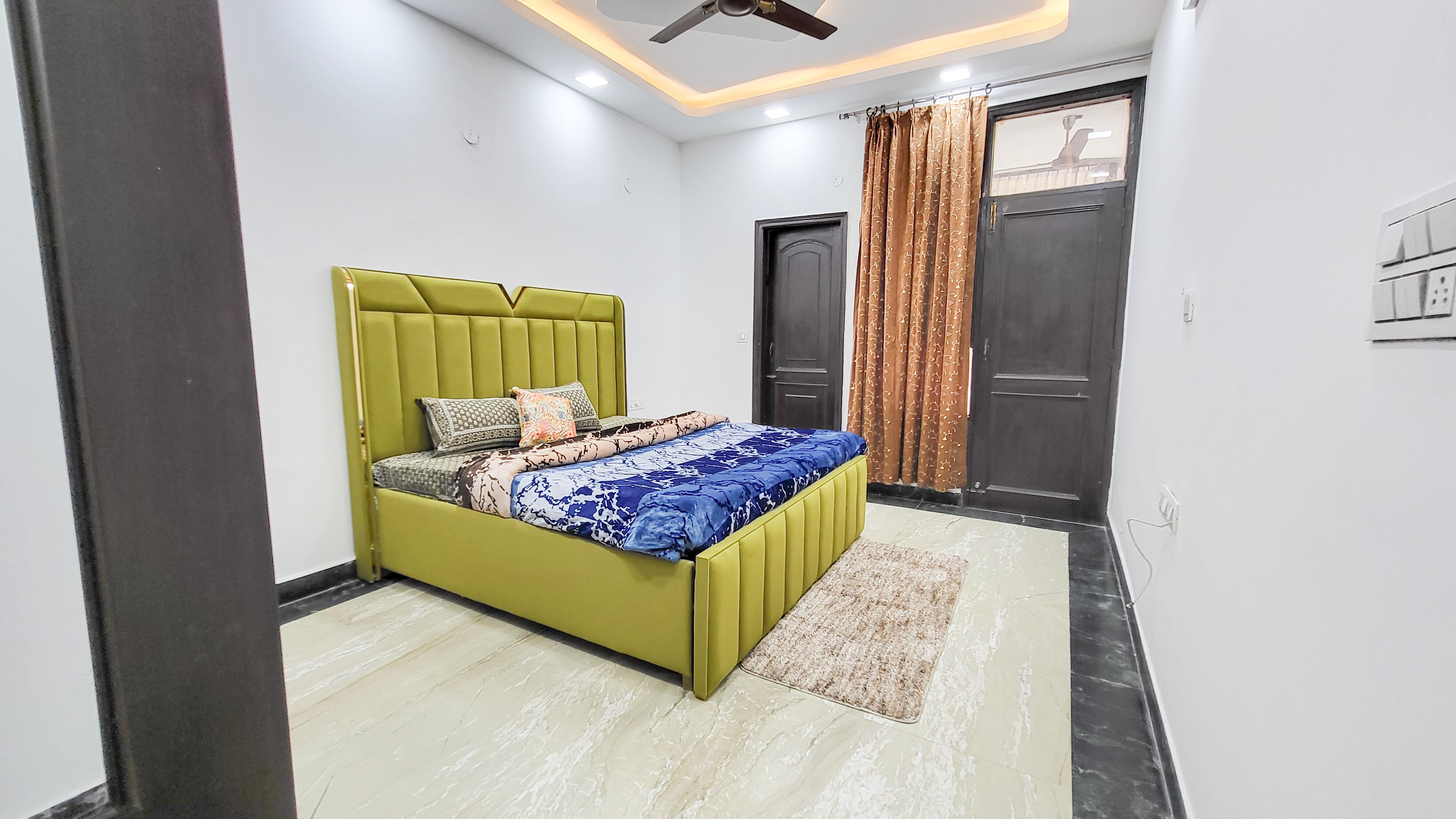 VacationBuddy 3 BHK Anandam Vilas Paschim Vihar Nr Action Balaji Hospital - Tap to explore photos