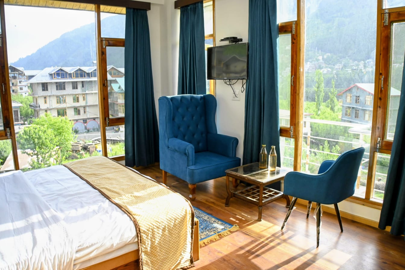 Hotel Aurelius Grand Manali - Tap to explore photos