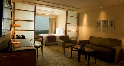 The Grand New Delhi Room Type - Business Suite with Bathtub The Grand New Delhi Room Type - Business Suite with Bathtub