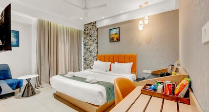 Hotel Cachet Room Type - Deluxe Room with City View