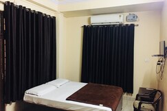 Pratap Hotel