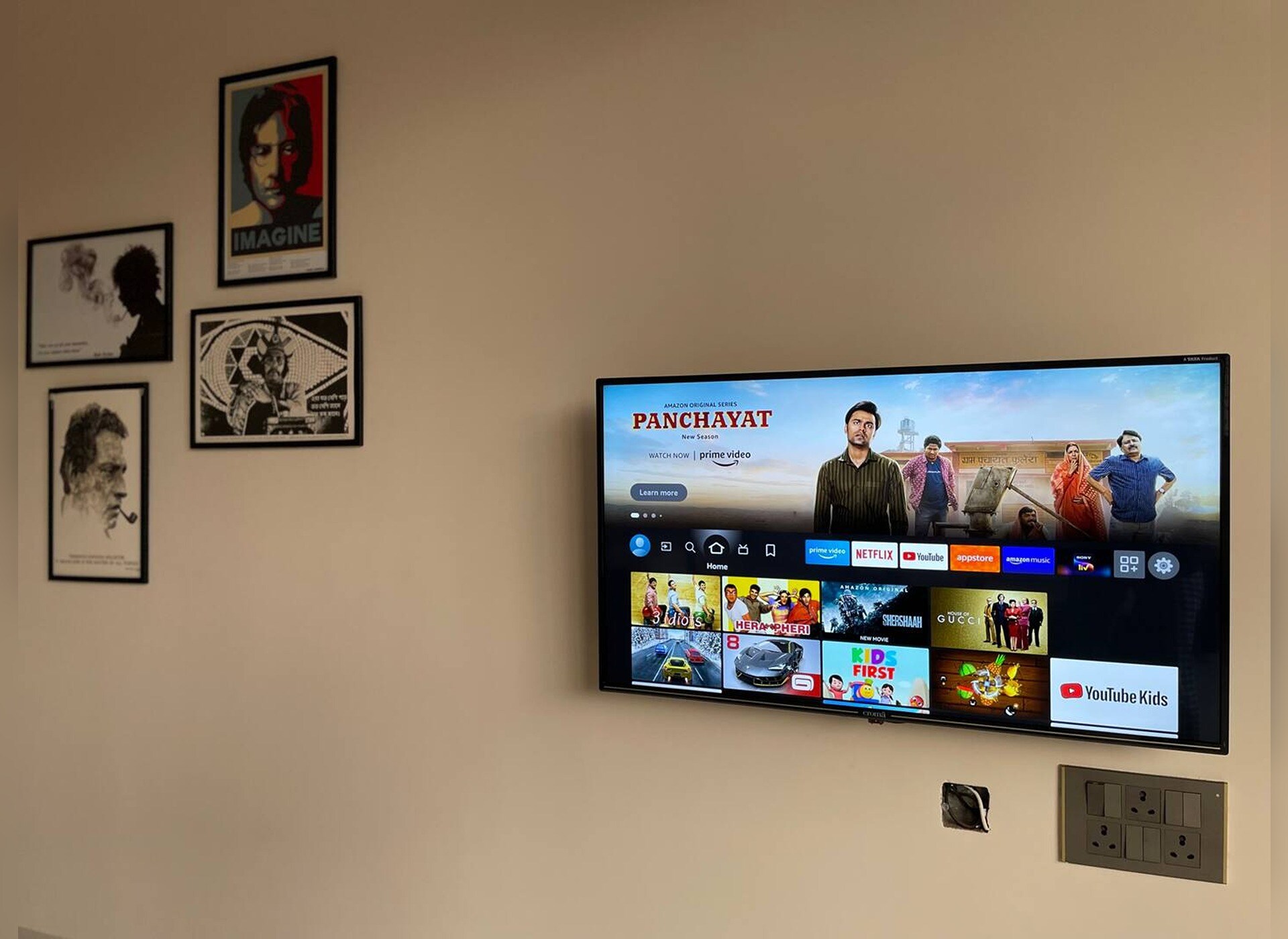 PUNEET STAYS near Ruby and VFX Global Visa Service - Tap to explore photos