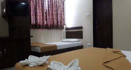 Alankar Lodge Room Type - Deluxe Room Non Ac