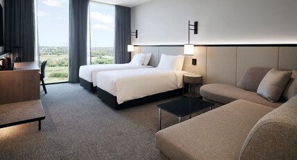 Hyatt Place Melbourne, Caribbean Park Room Type - Twin Room High Floor with Sofa Bed Hyatt Place Melbourne, Caribbean Park Room Type - Twin Room High Floor with Sofa Bed