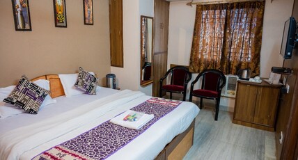 Hotel Tulsi Inn Room Type - Deluxe Room