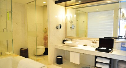 InterContinental DALIAN Room Type - 1 King Classic High Floor