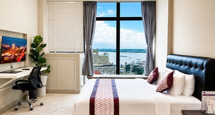 The Bridge Club Hotel Room Type - Superior King City View The Bridge Club Hotel Room Type - Superior King City View
